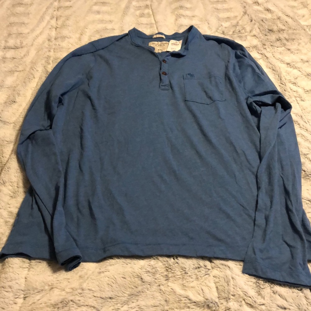 Abercrombie & Fitch blue henley muscle shirt NWT